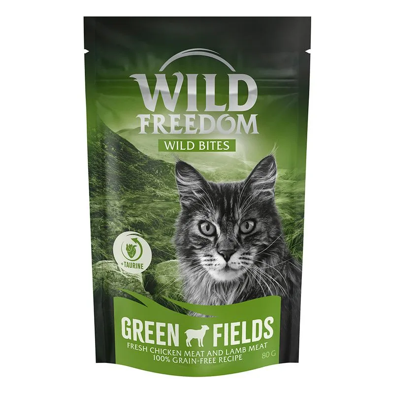 Wild Freedom - Wild Bites 80 g Snack senza cereali per gatto (Green Fields - Pollo & Agnello)