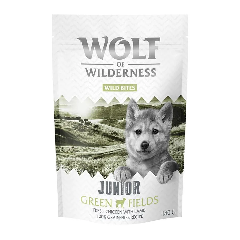 Wolf of Wilderness Snack Junior Wild Bites 180 g (Green Fields - Agnello & Pollo)